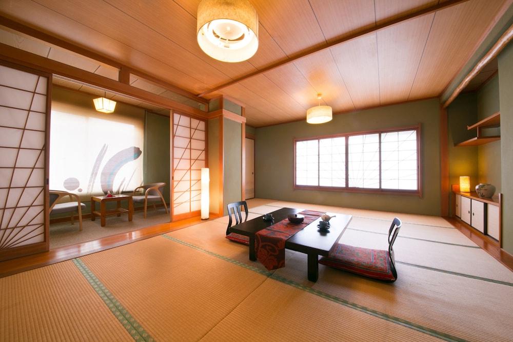 Hotel Koraku Beppu Esterno foto