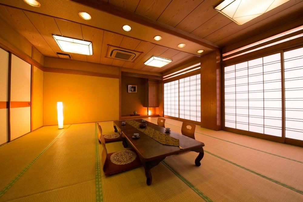 Hotel Koraku Beppu Esterno foto