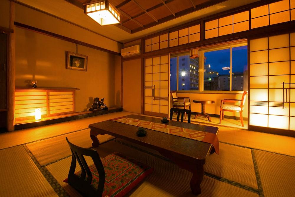 Hotel Koraku Beppu Esterno foto