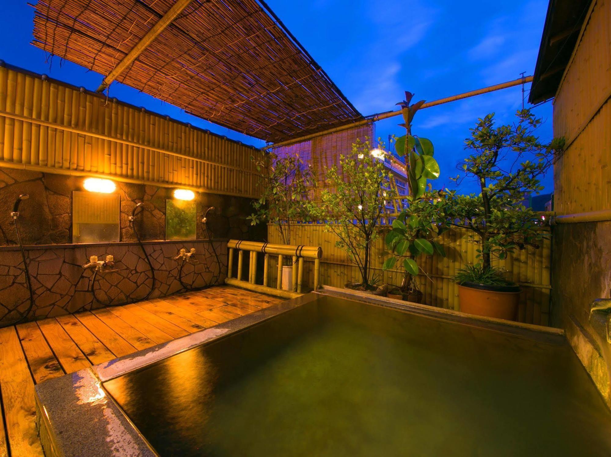 Hotel Koraku Beppu Esterno foto